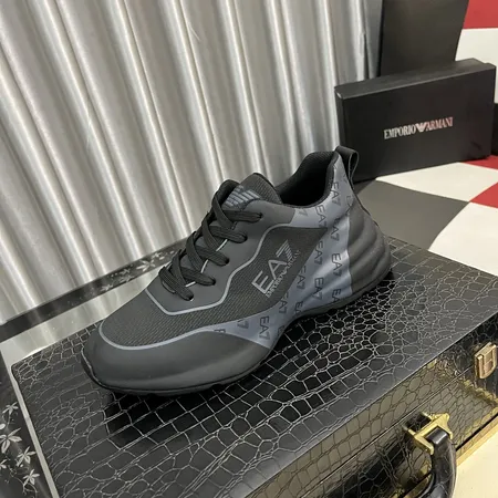 アルマーニ スニーカー