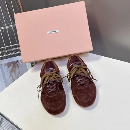 ミュウミュウ カジュアルシューズ