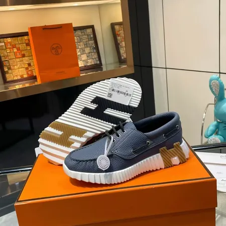 エルメス スニーカー