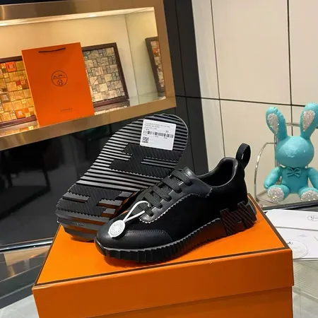 エルメス スニーカー