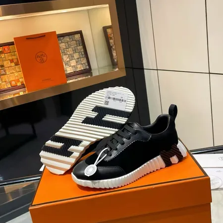 エルメス スニーカー