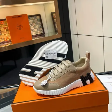 エルメス スニーカー