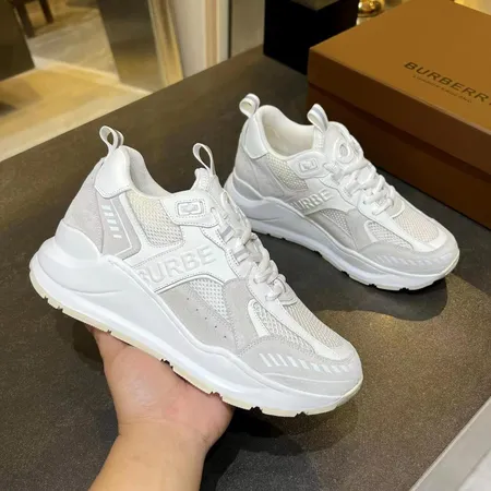 バーバリー ス スニーカー