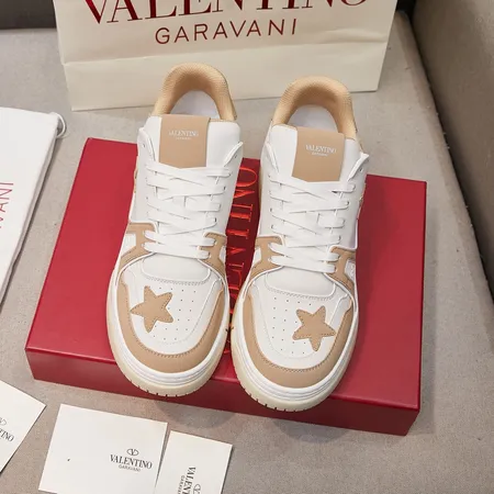 ヴァレンティノ カジュアルシューズ