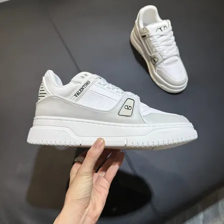 ヴァレンティノ カジュアルシューズ