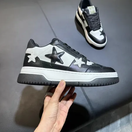 ヴァレンティノ カジュアルシューズ