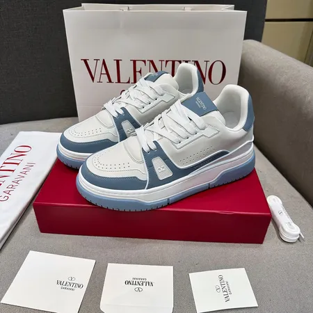 ヴァレンティノ カジュアルシューズ