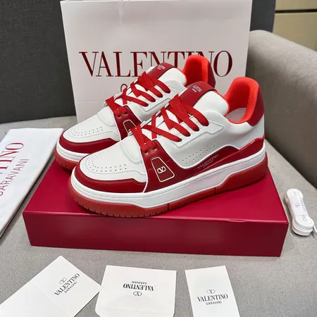 ヴァレンティノ カジュアルシューズ