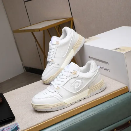 コーチ カジュアルシューズ