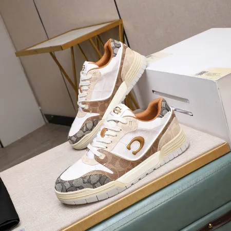 コーチ カジュアルシューズ