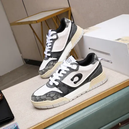 コーチ カジュアルシューズ