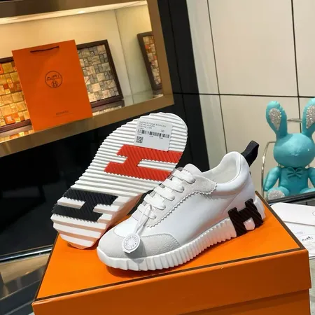 エルメス スニーカー