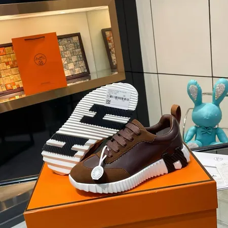 エルメス スニーカー