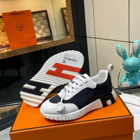 エルメス スニーカー