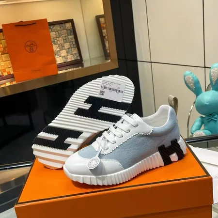 エルメス スニーカー