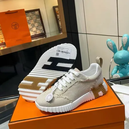 エルメス スニーカー