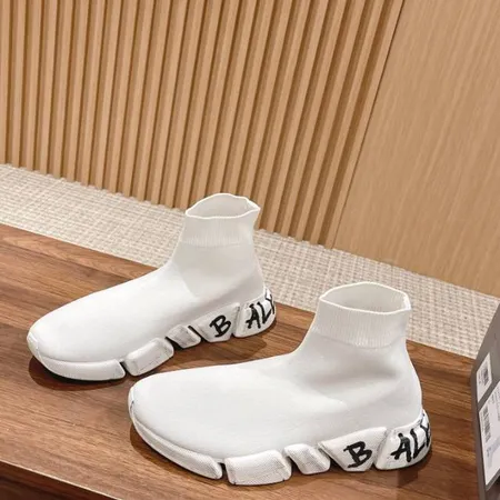 バレンシアガ カジュアルシューズ