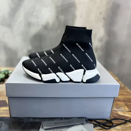 バレンシアガ カジュアルシューズ