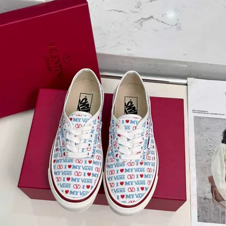 ヴァレンティノ カジュアルシューズ