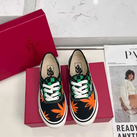 ヴァレンティノ カジュアルシューズ