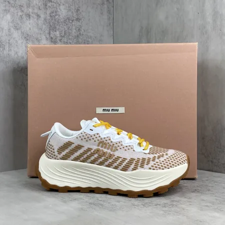 ミュウミュウ スニーカー
