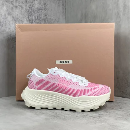 ミュウミュウ スニーカー