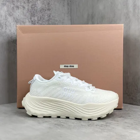 ミュウミュウ スニーカー