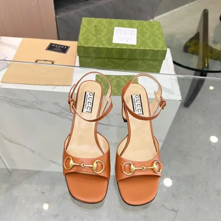 グッチ サンダル