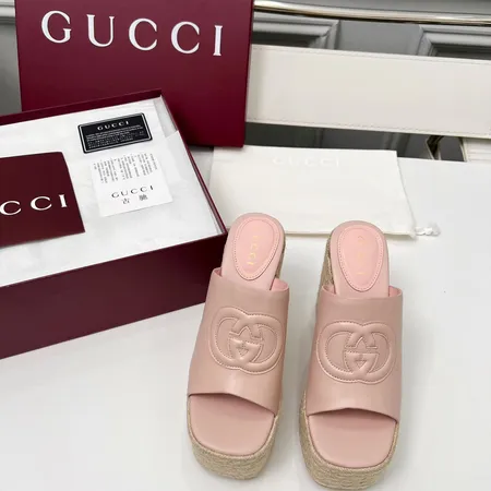 グッチ サンダル