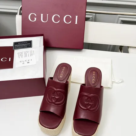 グッチ サンダル