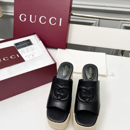 グッチ サンダル