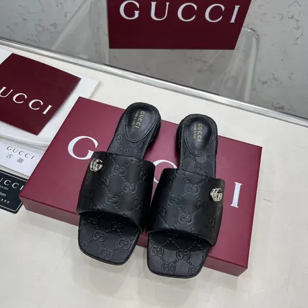 グッチ スリッパ
