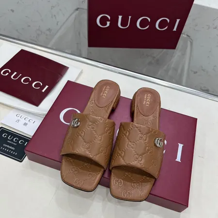 グッチ スリッパ