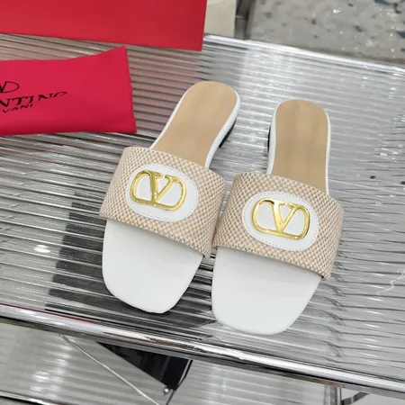 ヴァレンティノ スリッパ