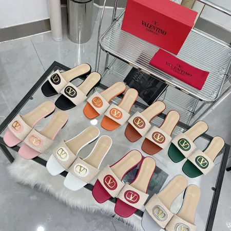 ヴァレンティノ スリッパ
