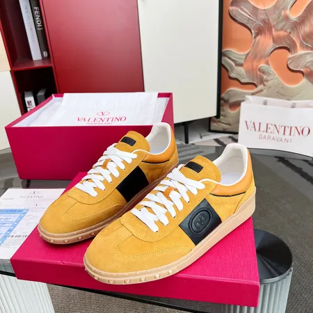 ヴァレンティノ カジュアルシューズ