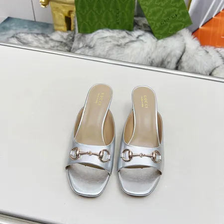 グッチ スリッパ