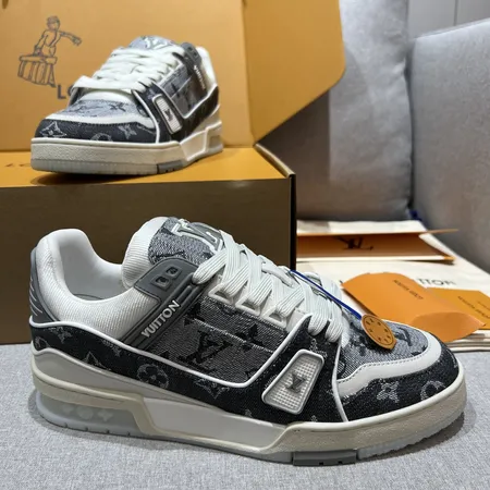 ルイヴィトン カジュアルシューズ