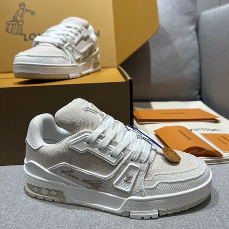 ルイヴィトン カジュアルシューズ