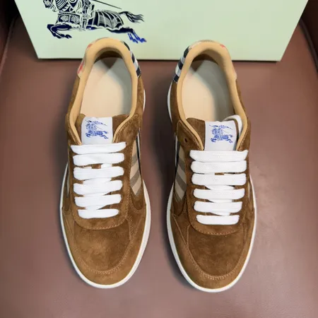 バーバリー ス カジュアルシューズ