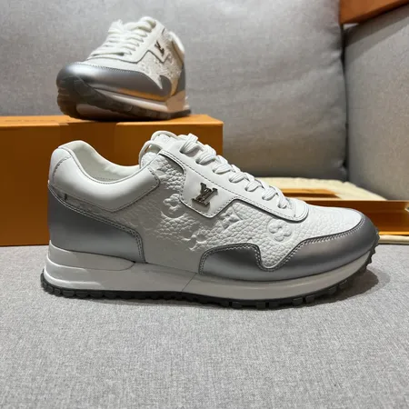 ルイヴィトン スニーカー