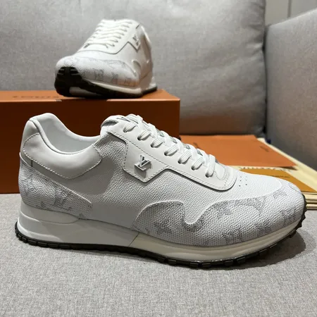 ルイヴィトン スニーカー