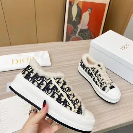 ディオール カジュアルシューズ