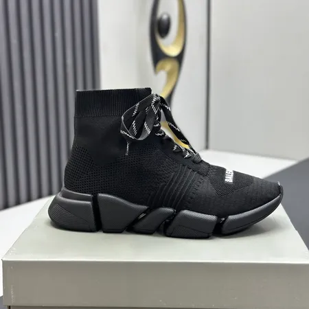 バレンシアガ カジュアルシューズ