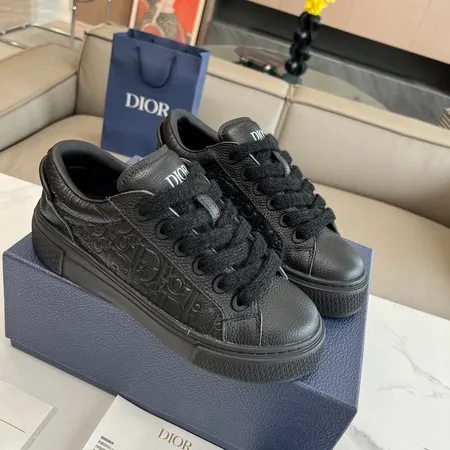 ディオール カジュアルシューズ