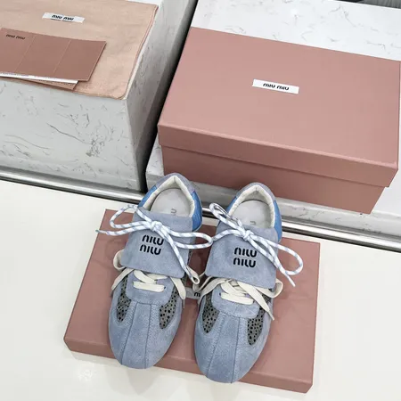 ミュウミュウ カジュアルシューズ