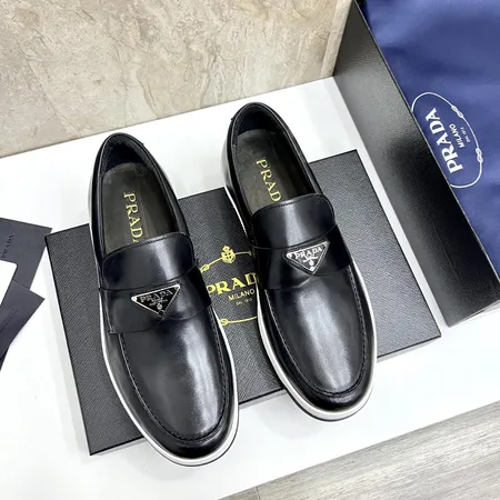 プラダ ビジネスシューズ