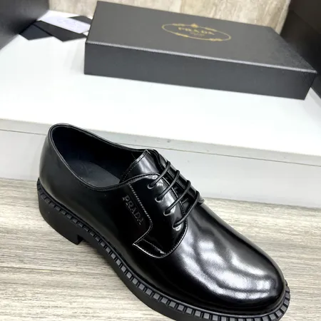 プラダ ビジネスシューズ