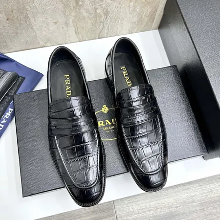 プラダ ビジネスシューズ