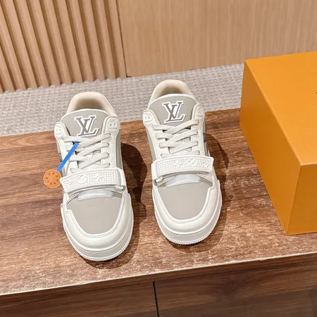 ルイヴィトン カジュアルシューズ